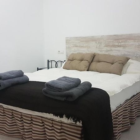 Apartamentos La Bastida Тотана Экстерьер фото