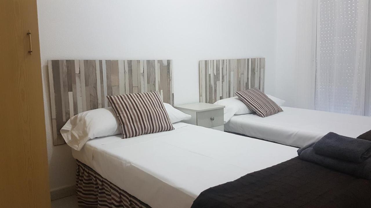 Apartamentos La Bastida Тотана Экстерьер фото
