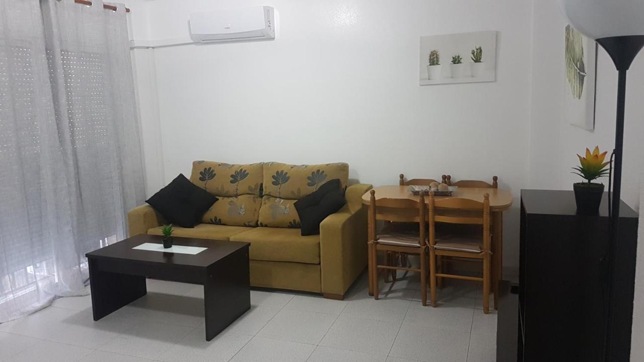 Apartamentos La Bastida Тотана Экстерьер фото