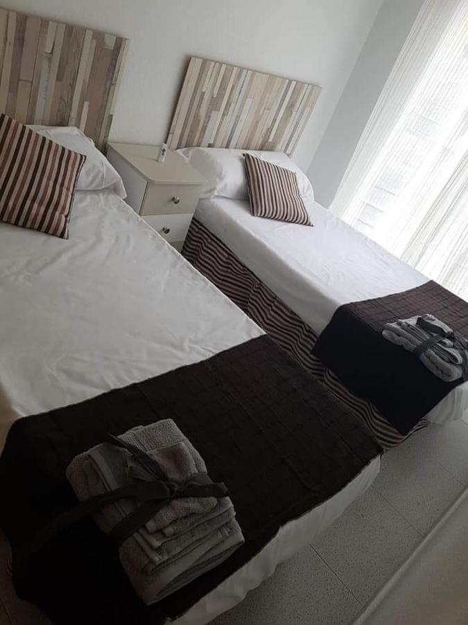 Apartamentos La Bastida Тотана Экстерьер фото