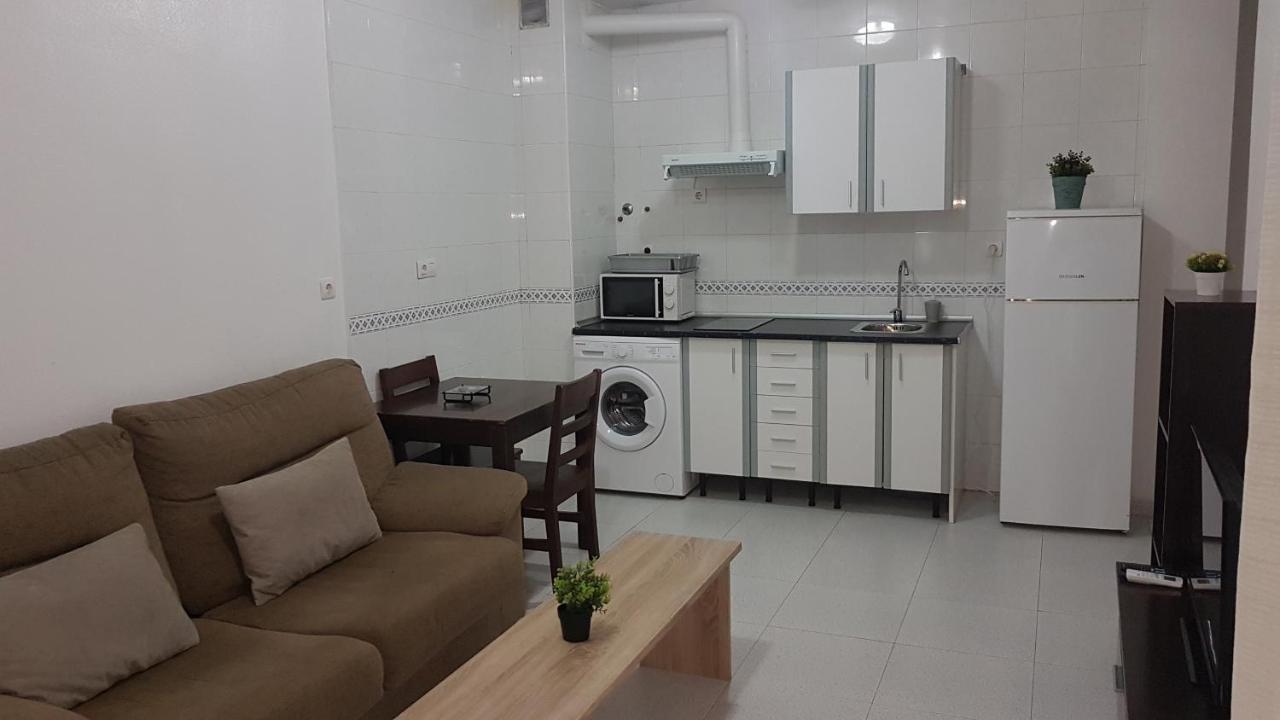 Apartamentos La Bastida Тотана Экстерьер фото