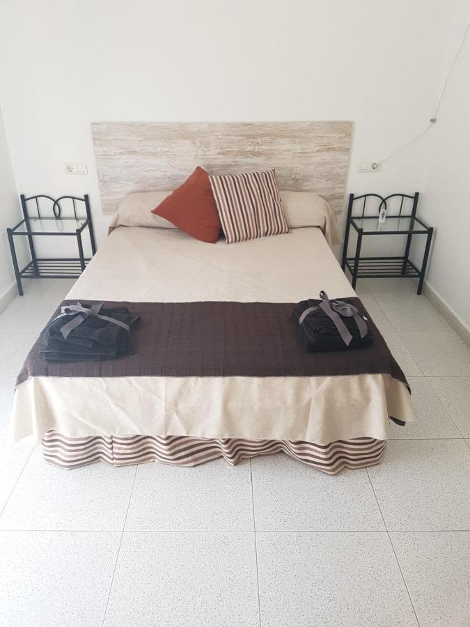 Apartamentos La Bastida Тотана Экстерьер фото