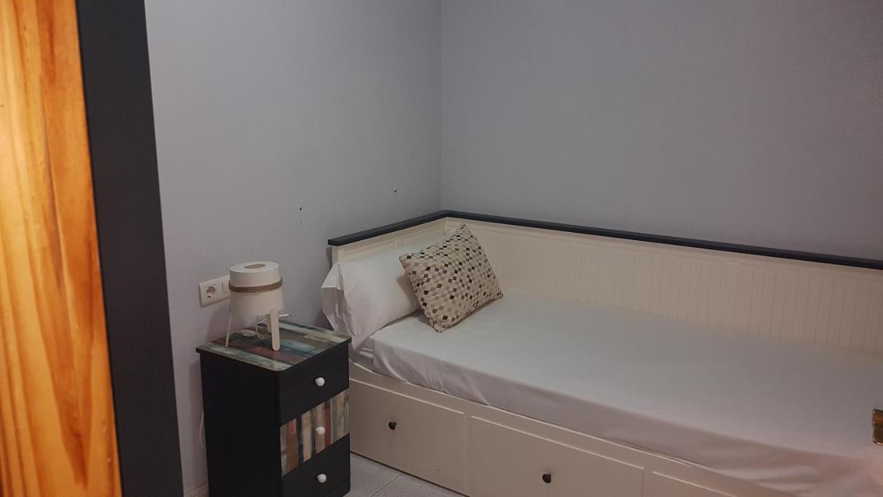 Apartamentos La Bastida Тотана Экстерьер фото