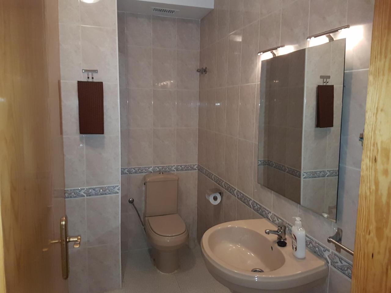 Apartamentos La Bastida Тотана Экстерьер фото