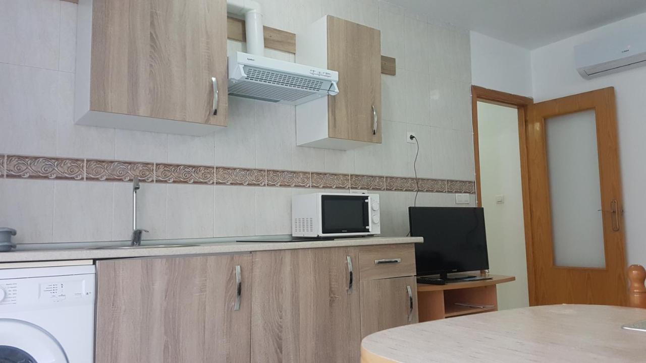 Apartamentos La Bastida Тотана Экстерьер фото
