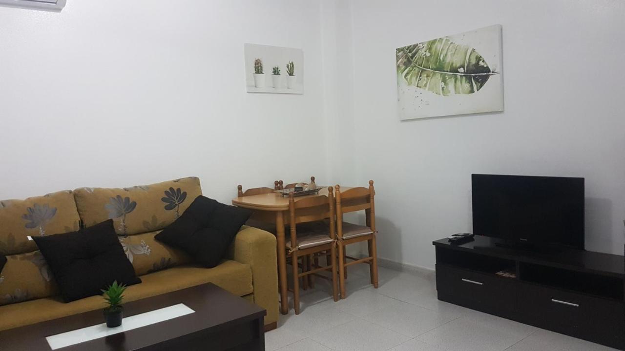 Apartamentos La Bastida Тотана Экстерьер фото