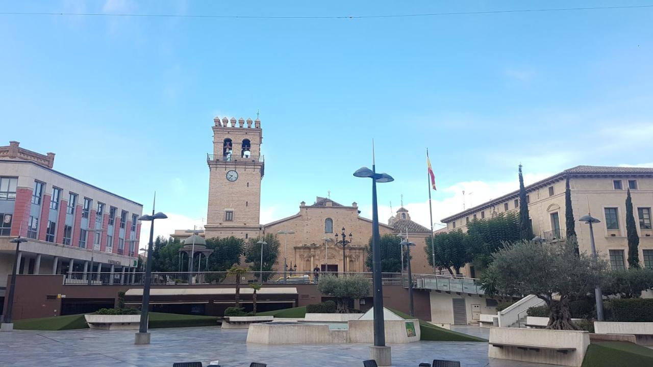 Apartamentos La Bastida Тотана Экстерьер фото