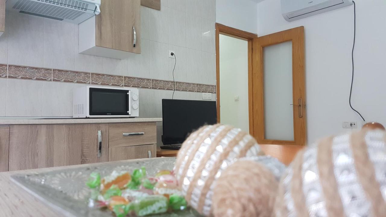 Apartamentos La Bastida Тотана Экстерьер фото