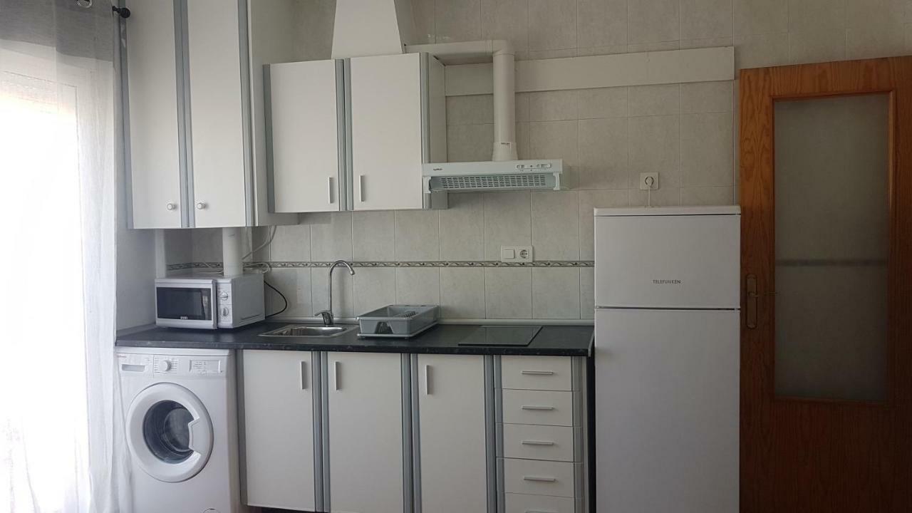 Apartamentos La Bastida Тотана Экстерьер фото